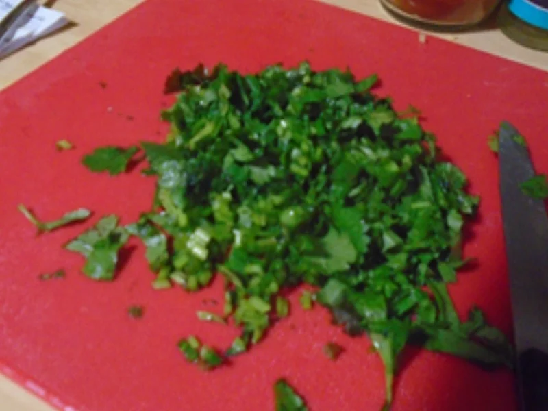 Mettbällchen in Curry-Sahne-Sauce, Buttermais und Koriander-Drillingen - Rezept - Bild Nr. 14883