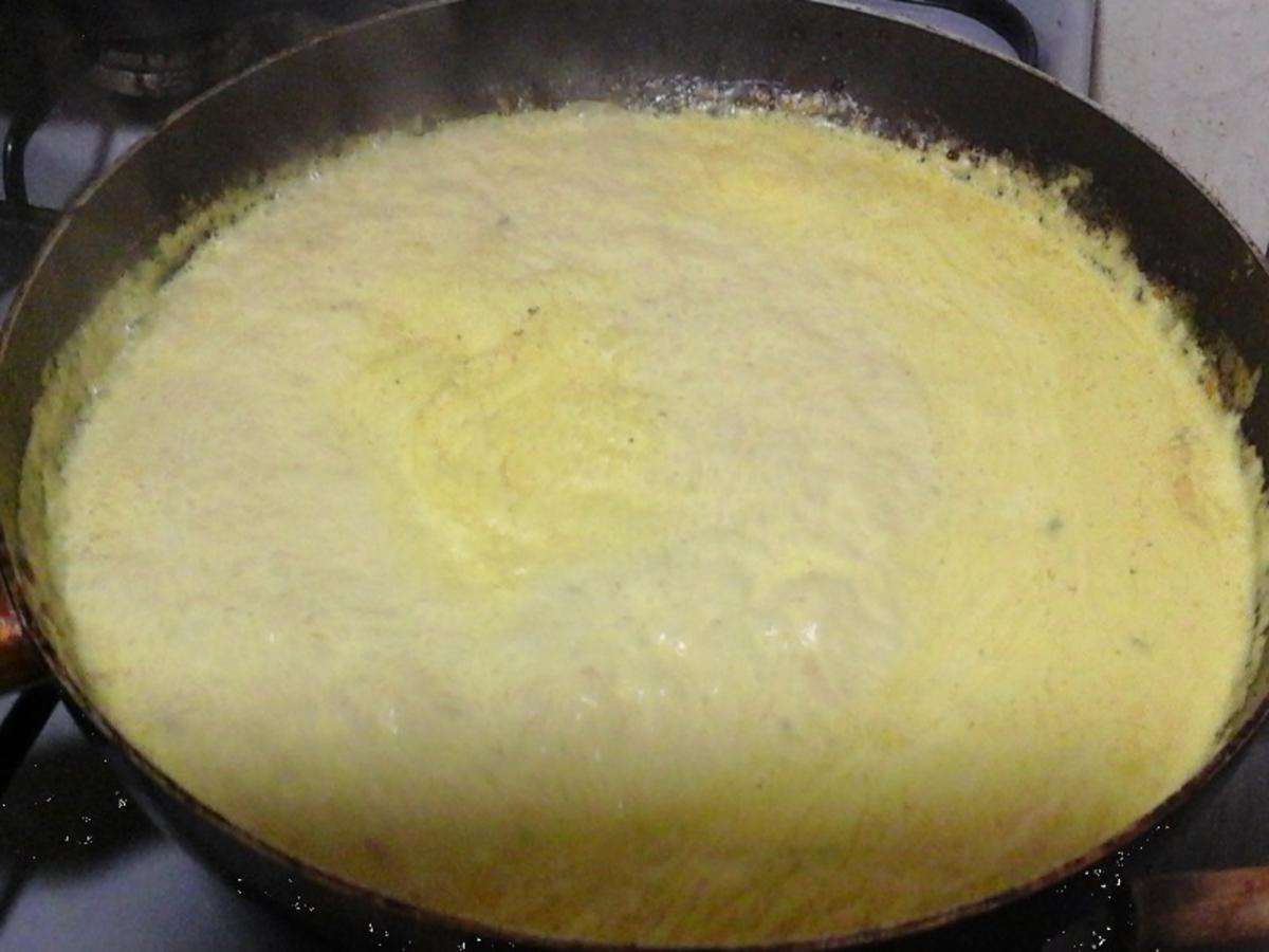Mettbällchen in Curry-Sahne-Sauce, Buttermais und Koriander-Drillingen - Rezept - Bild Nr. 14889