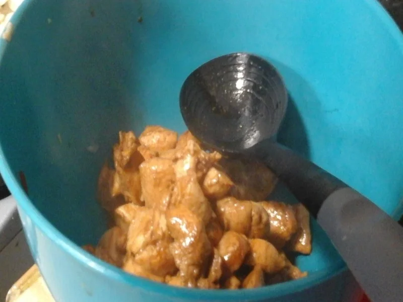 Rezept: Pilaw mit Hähnchenfleisch und Gemüse im Wok Bild Nr. 14886 Pilaw mit Hähnchenfleisch und Gemüse im Wok - Rezept - Bild Nr. 14886