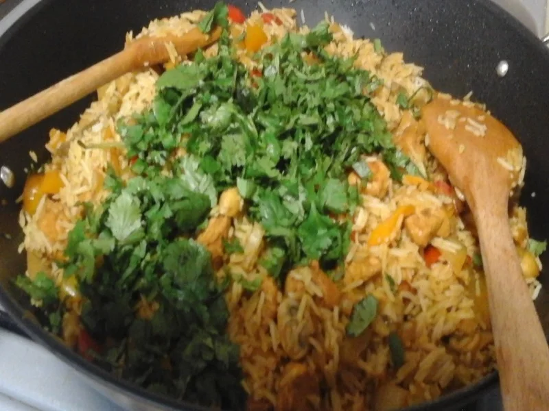 Rezept: Pilaw mit Hähnchenfleisch und Gemüse im Wok Bild Nr. 14891 Pilaw mit Hähnchenfleisch und Gemüse im Wok - Rezept - Bild Nr. 14891