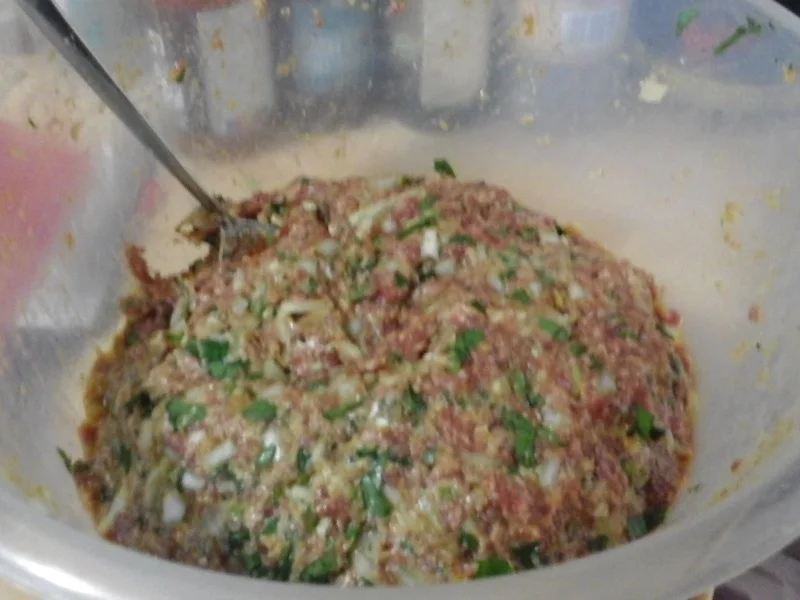 Rezept: Pilaw mit Rindermettbällchen und Gemüse im Wok Bild Nr. 5 Pilaw mit Rindermettbällchen und Gemüse im Wok - Rezept - Bild Nr. 5