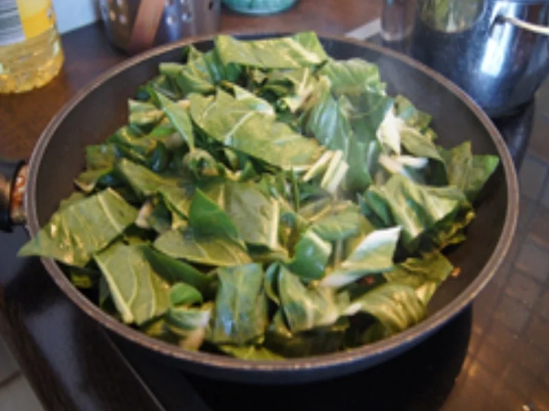 Rezept: Lachsfilet mit Mangoldgemüse und Pellkartoffeln Bild Nr. 16 Lachsfilet mit Mangoldgemüse und Pellkartoffeln - Rezept - Bild Nr. 16