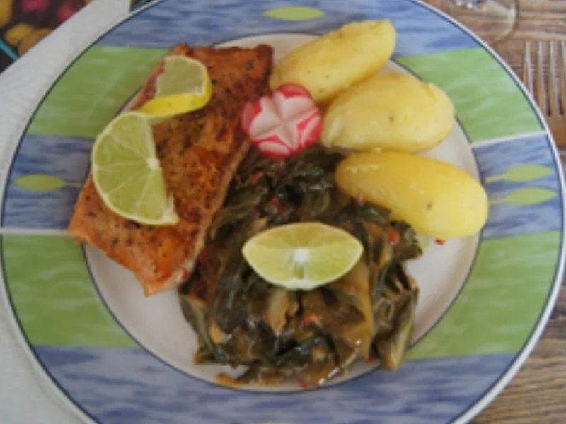 Rezept: Lachsfilet mit Mangoldgemüse und Pellkartoffeln Bild Nr. 19 Lachsfilet mit Mangoldgemüse und Pellkartoffeln - Rezept - Bild Nr. 19