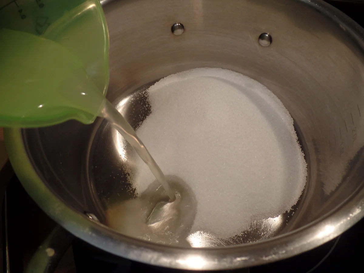 Rezept: Zitronen-Ingwer-Likör Bild Nr. 14896 Zitronen-Ingwer-Likör - Rezept - Bild Nr. 14896