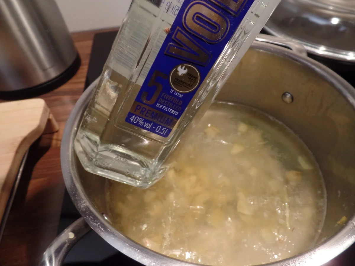 Rezept: Zitronen-Ingwer-Likör Bild Nr. 14898 Zitronen-Ingwer-Likör - Rezept - Bild Nr. 14898