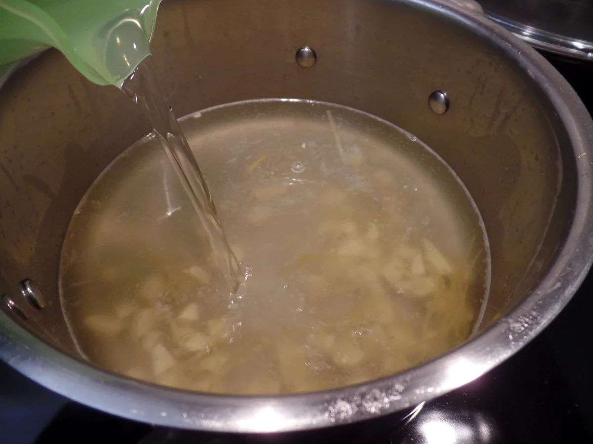 Rezept: Zitronen-Ingwer-Likör Bild Nr. 14899 Zitronen-Ingwer-Likör - Rezept - Bild Nr. 14899