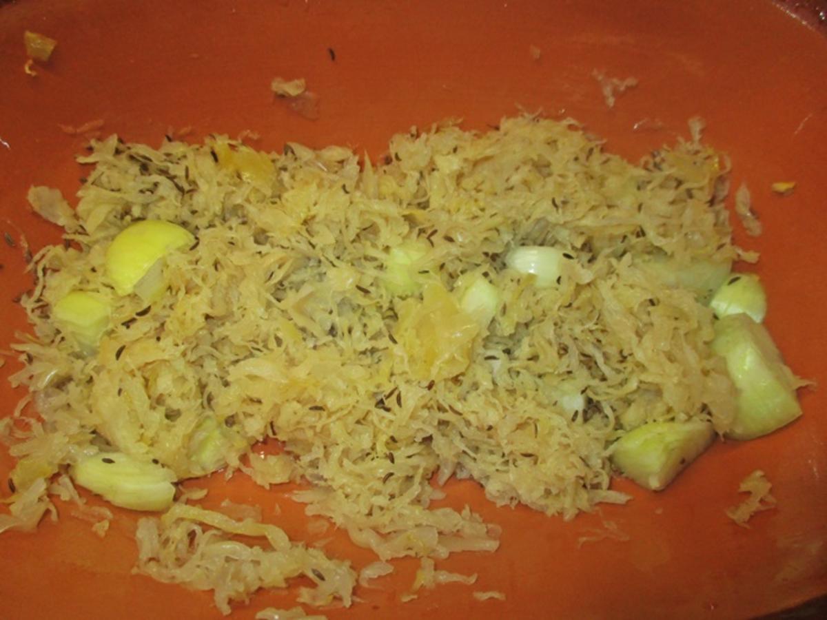 Kasseler und Pinkel auf Sauerkraut - Rezept - kochbar.de