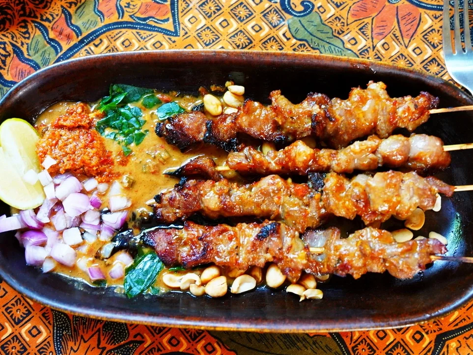 Rezept: Schweinefleischspieße auf Madura-Art Bild Nr. 2 Schweinefleischspieße auf Madura-Art - Rezept - Bild Nr. 2