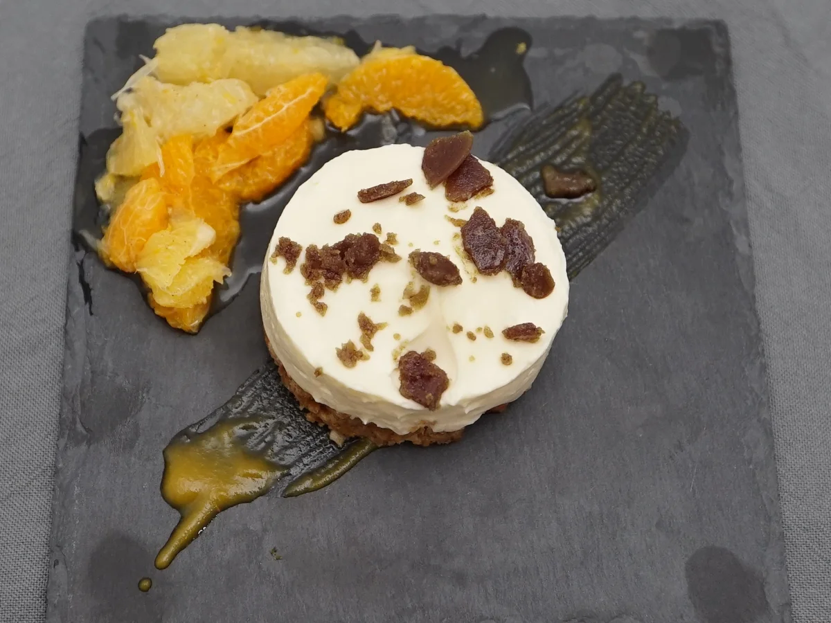 Yuzu-Käsekuchen mit Zitrussalat und Kürbiskernkaramell - Rezept - Bild Nr. 2