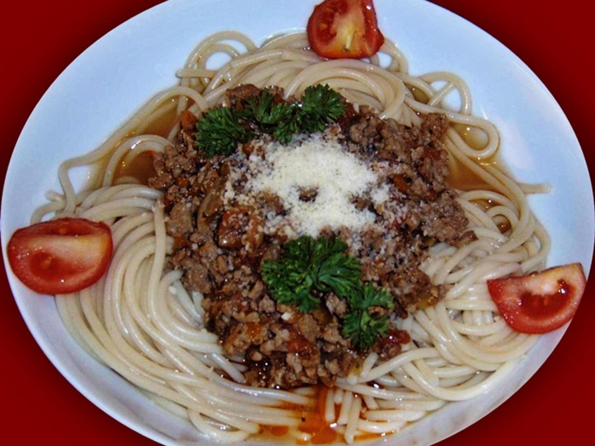 Spaghetti mit scharfer Bolognese - Rezept - kochbar.de