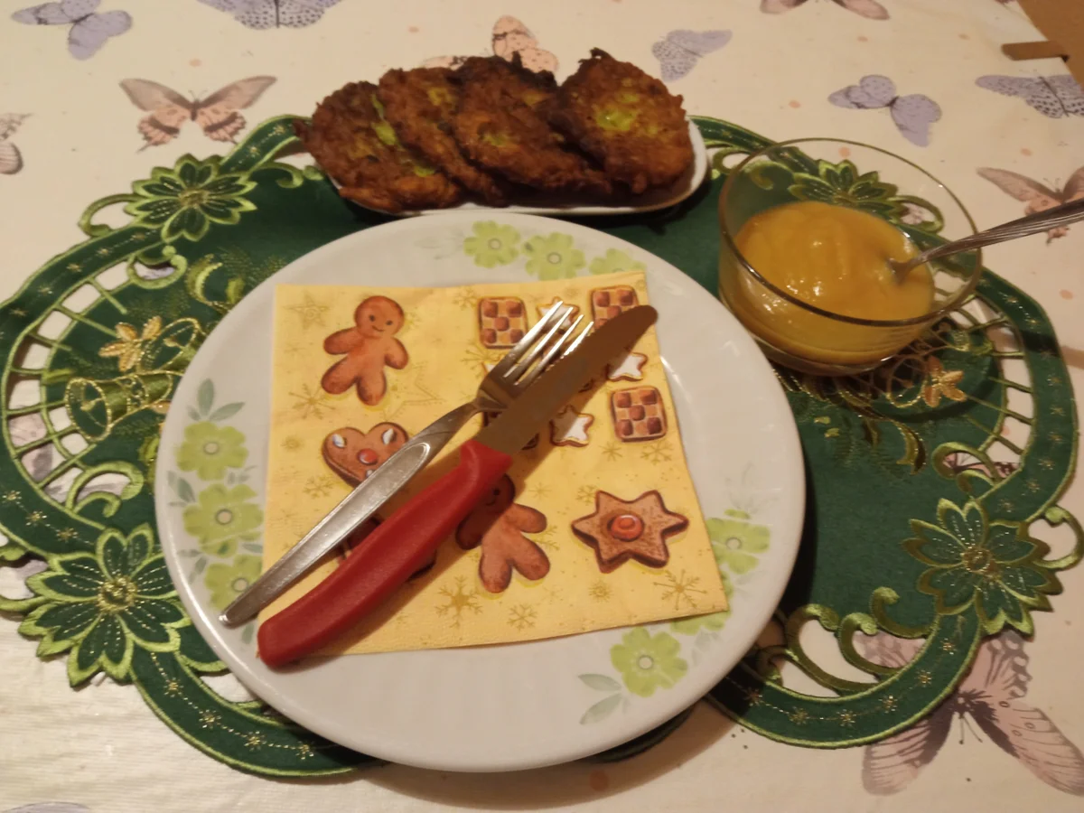 Kartoffelpuffer mit Apfelmus zur kochbar Challenge November 2021 - Rezept - Bild Nr. 14929