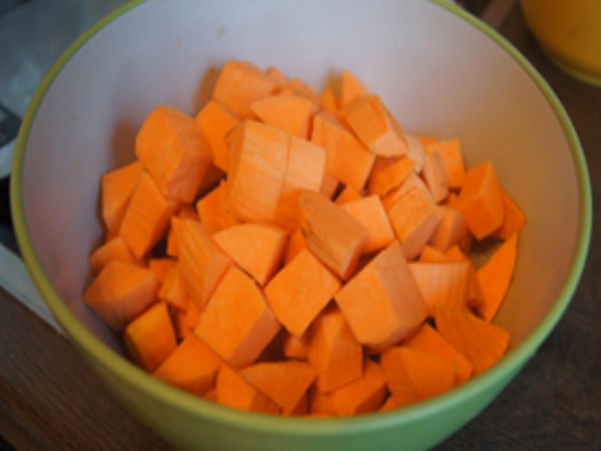 Pikant gewürzte Süßkartoffel-Kürbis-Suppe - Rezept - Bild Nr. 4