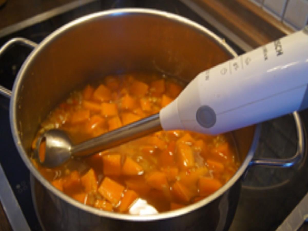 Pikant gewürzte Süßkartoffel-Kürbis-Suppe - Rezept - Bild Nr. 10