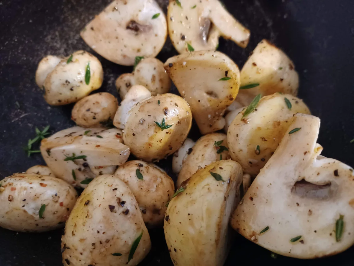 Champignonpfanne und Langos zur kochbar Challenge November 2021 - Rezept - Bild Nr. 14940