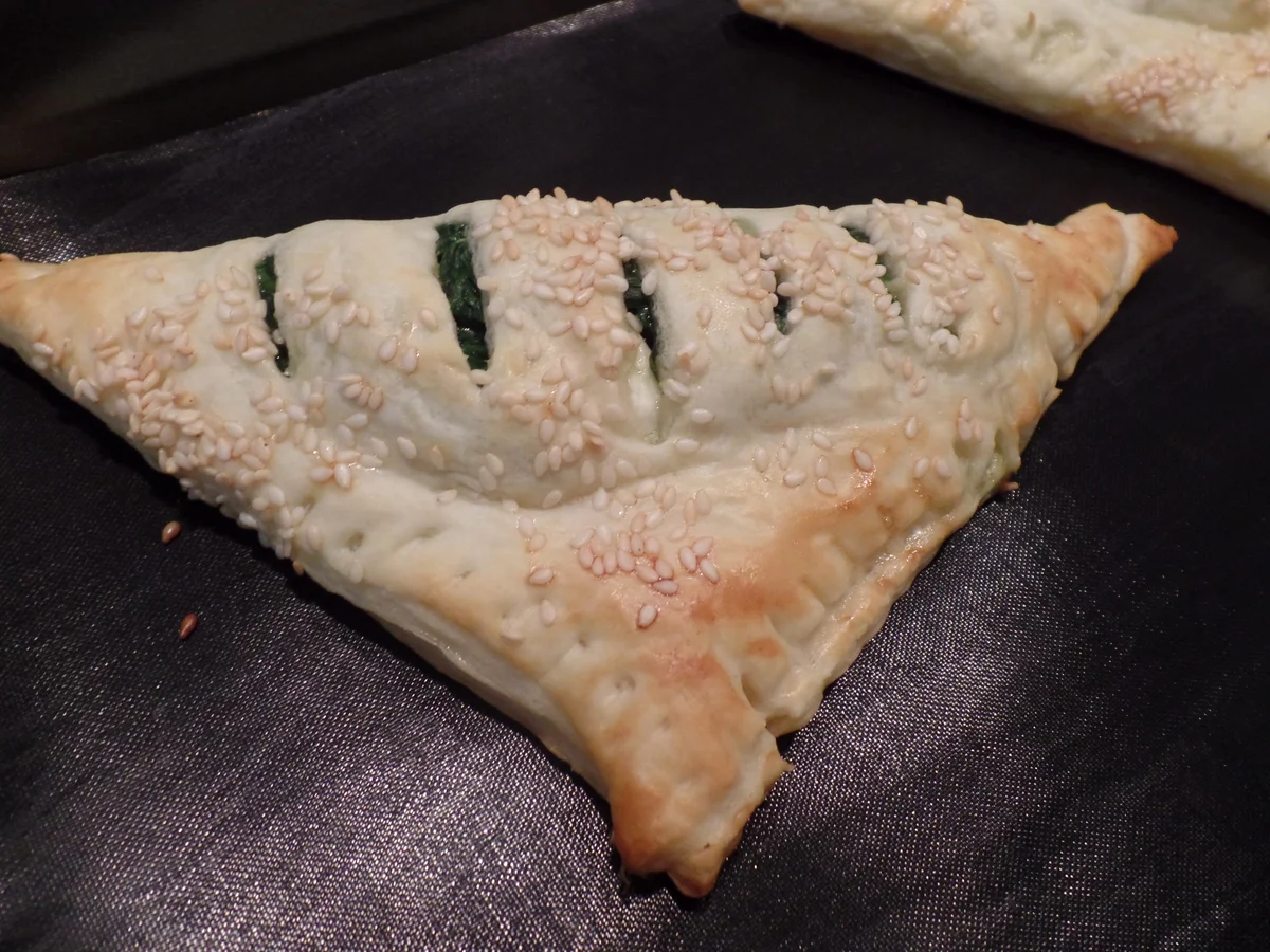 Rezept: Blätterteig-Spinat-Feta-Ecken Bild Nr. 14950 Blätterteig-Spinat-Feta-Ecken - Rezept - Bild Nr. 14950