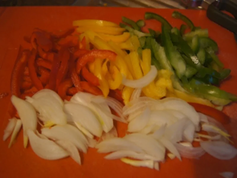 Knusper-Seelachsfilet mit Paprikagemüse und Sellerie-Kartoffel-Stampf - Rezept - Bild Nr. 14947