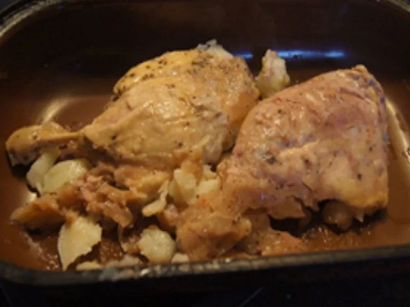 Entenkeule mit Sauce, Apfelrotkohl und Semmelknödel - Rezept - Bild Nr. 4