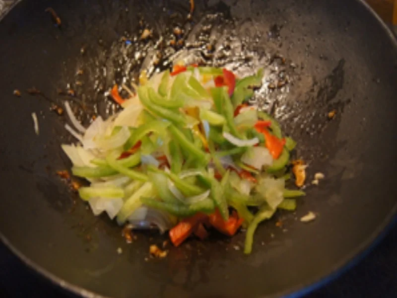 Rezept: Honig-Knoblauch-Ingwer-Hähnchen mit Paprikagemüse und Basmatireis Bild Nr. 14957 Honig-Knoblauch-Ingwer-Hähnchen mit Paprikagemüse und Basmatireis - Rezept - Bild Nr. 14957