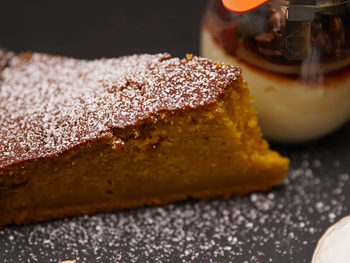 Beschwipste Kirschen auf Vanillepudding an Kürbiskuchen - Rezept - Bild Nr. 2