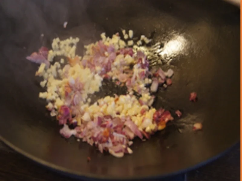 Lachsfilet auf gebratenen Chinakohl - Rezept - Bild Nr. 14978