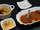 Rheinische Currywurst, Bohrkartoffeln, Pestomayonnaise und Gurkensalat - Rezept - Bild Nr. 2