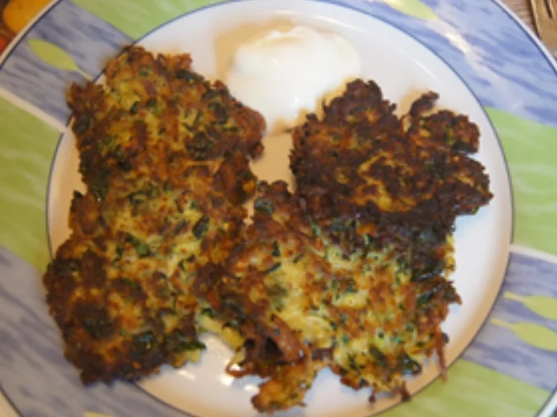 Rezept: Zucchinipuffer Bild Nr. 2 Zucchinipuffer - Rezept - Bild Nr. 2