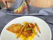 Karamellisiertes Hühnchen mit Mango, Okraschoten und Chapati (Annika Lau) - Rezept - Bild Nr. 2