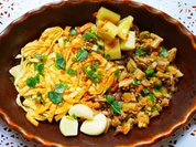 Zweigesichtige Nudeln mit Pilzen in würziger Sauce - Rezept - Bild Nr. 2