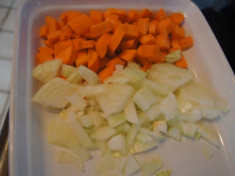 Rezept: Tomatensuppe mit Buttermilch und Einlage Bild Nr. 4 Tomatensuppe mit Buttermilch und Einlage - Rezept - Bild Nr. 4