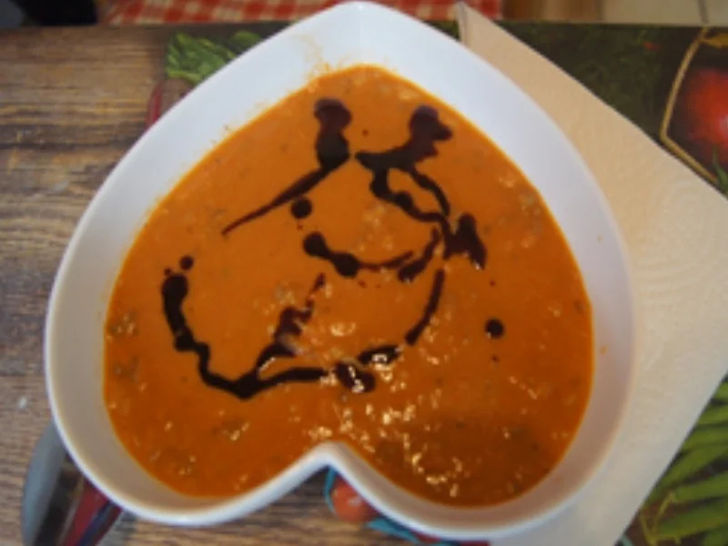 Rezept: Tomatensuppe mit Buttermilch und Einlage Bild Nr. 14 Tomatensuppe mit Buttermilch und Einlage - Rezept - Bild Nr. 14