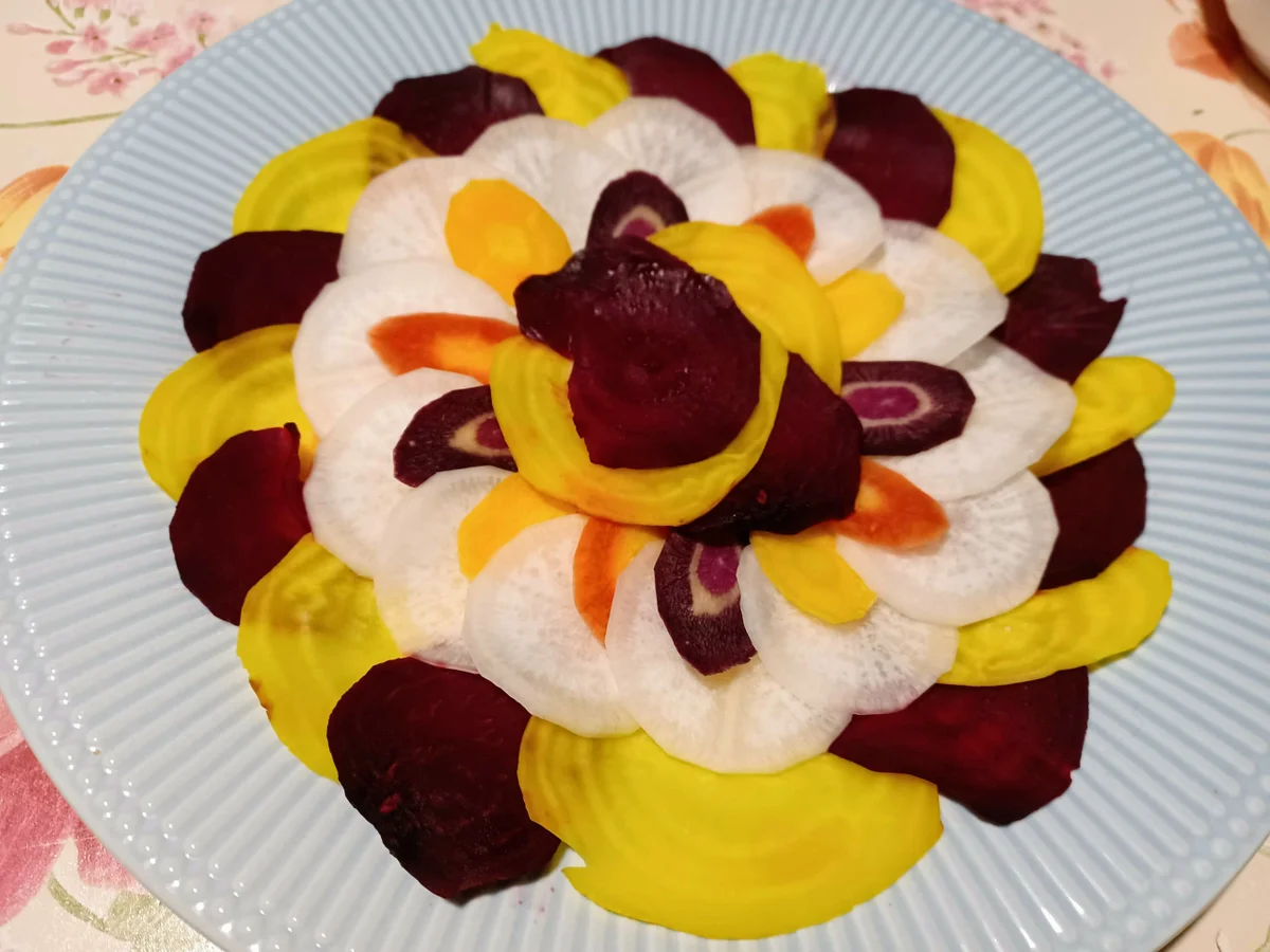 Rezept: Carpaccio vom Wurzelgemüse Bild Nr. 14966 Carpaccio vom Wurzelgemüse - Rezept - Bild Nr. 14966