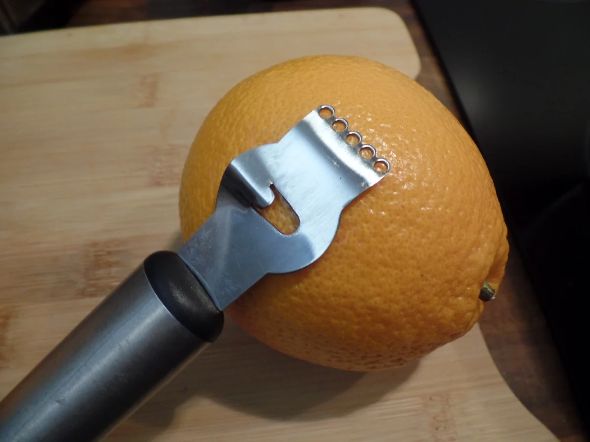 Weiße-Schokoladen-Orangen-Kuchen mit blauem Guss on Top - Rezept - Bild Nr. 14964