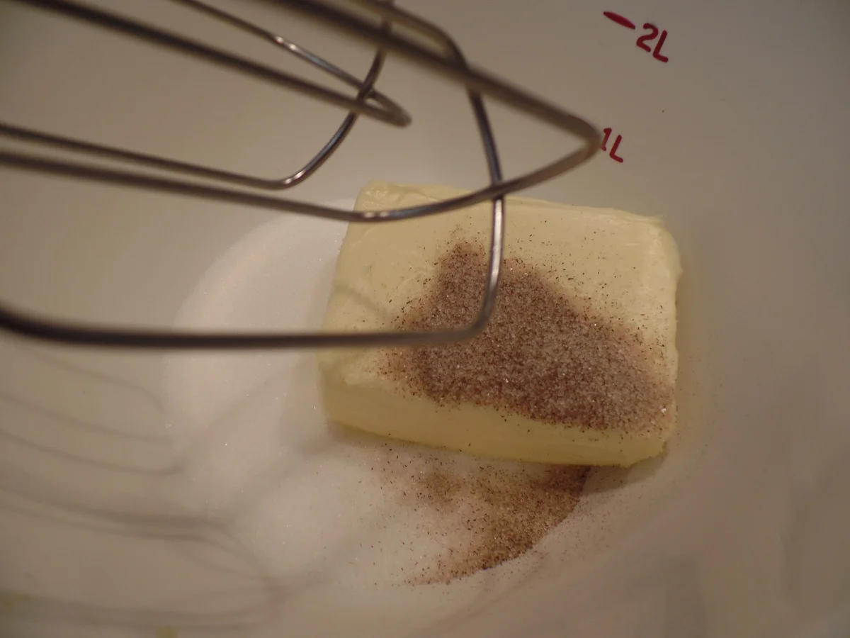 Weiße-Schokoladen-Orangen-Kuchen mit blauem Guss on Top - Rezept - Bild Nr. 14968