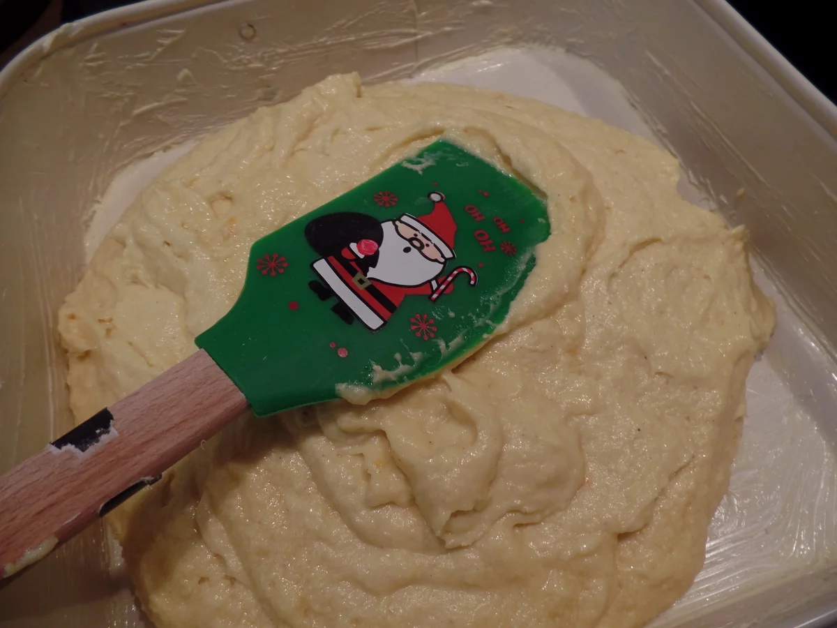 Weiße-Schokoladen-Orangen-Kuchen mit blauem Guss on Top - Rezept - Bild Nr. 14974