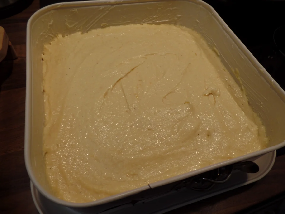 Weiße-Schokoladen-Orangen-Kuchen mit blauem Guss on Top - Rezept - Bild Nr. 14975