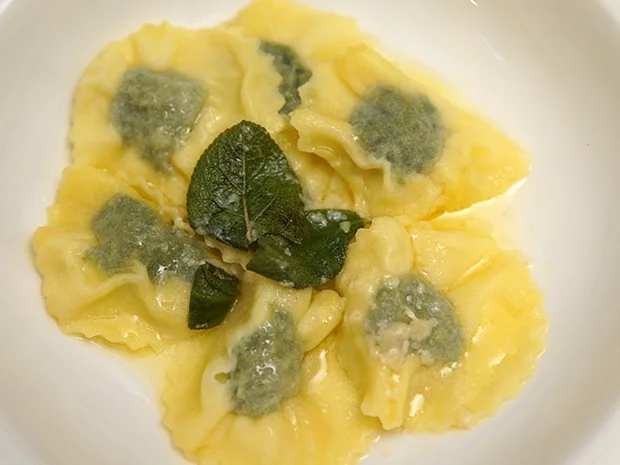 Rezept: Salsiccia-Spinat-Ravioli Bild Nr. 3 Salsiccia-Spinat-Ravioli - Rezept - Bild Nr. 3