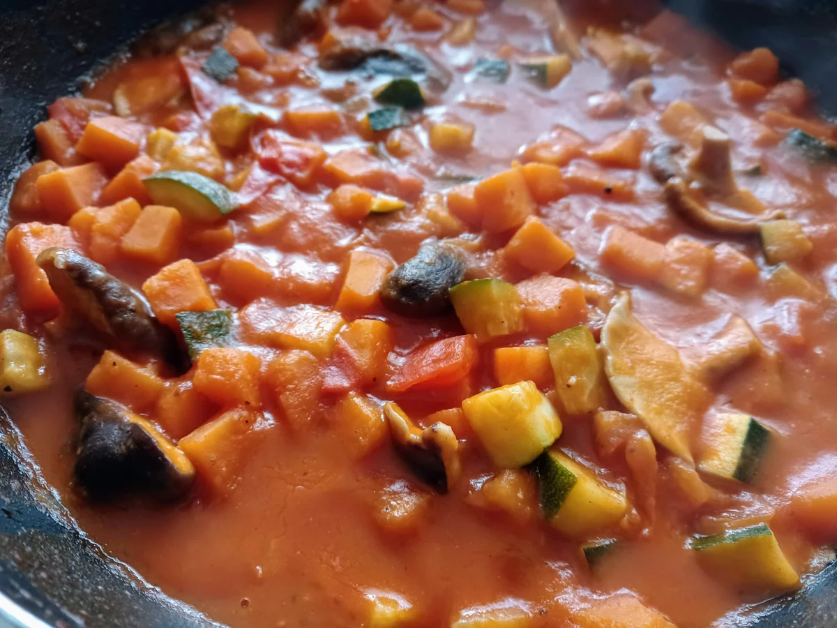 Gemüsepfanne mit Süßkartoffel - Rezept - Bild Nr. 14974