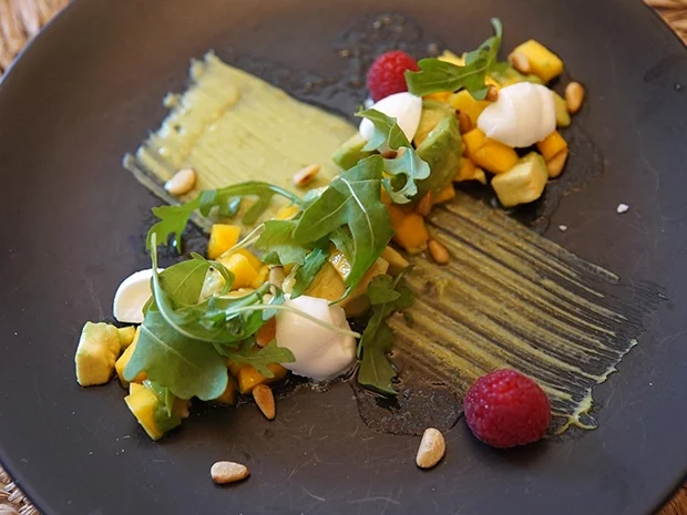 Rezept: Fruchtiges Durcheinander mit Büffelmozzarella Bild Nr. 3 Fruchtiges Durcheinander mit Büffelmozzarella - Rezept - Bild Nr. 3