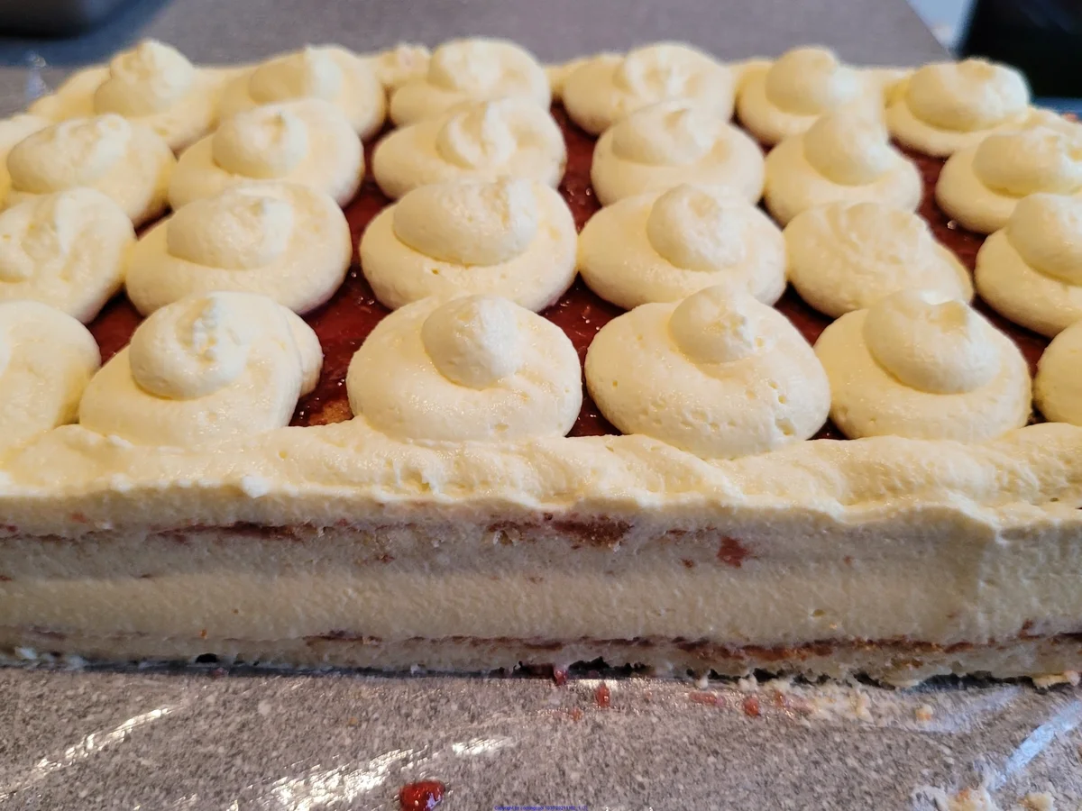 Karamelisierter Biskuit mit Marzipan Sahne Creme als Törtchen zur kochbar Challenge 2021 - Rezept - Bild Nr. 15226