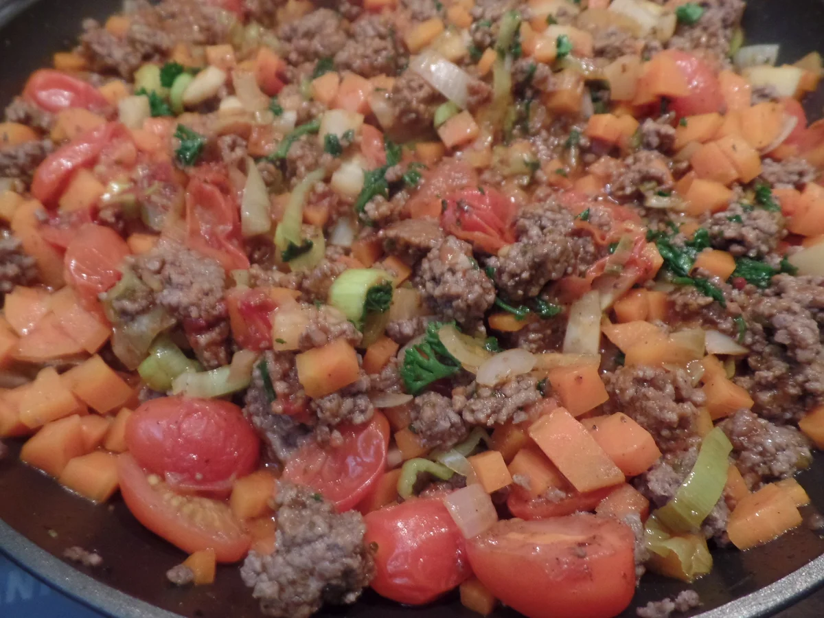 Rezept: Hackfleisch-Kartoffelbrei-Auflauf Bild Nr. 14976 Hackfleisch-Kartoffelbrei-Auflauf - Rezept - Bild Nr. 14976