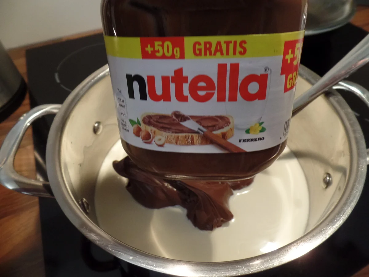 Rezept: Nuss-Nougat-Lebkuchen-Likör Bild Nr. 14968 Nuss-Nougat-Lebkuchen-Likör - Rezept - Bild Nr. 14968