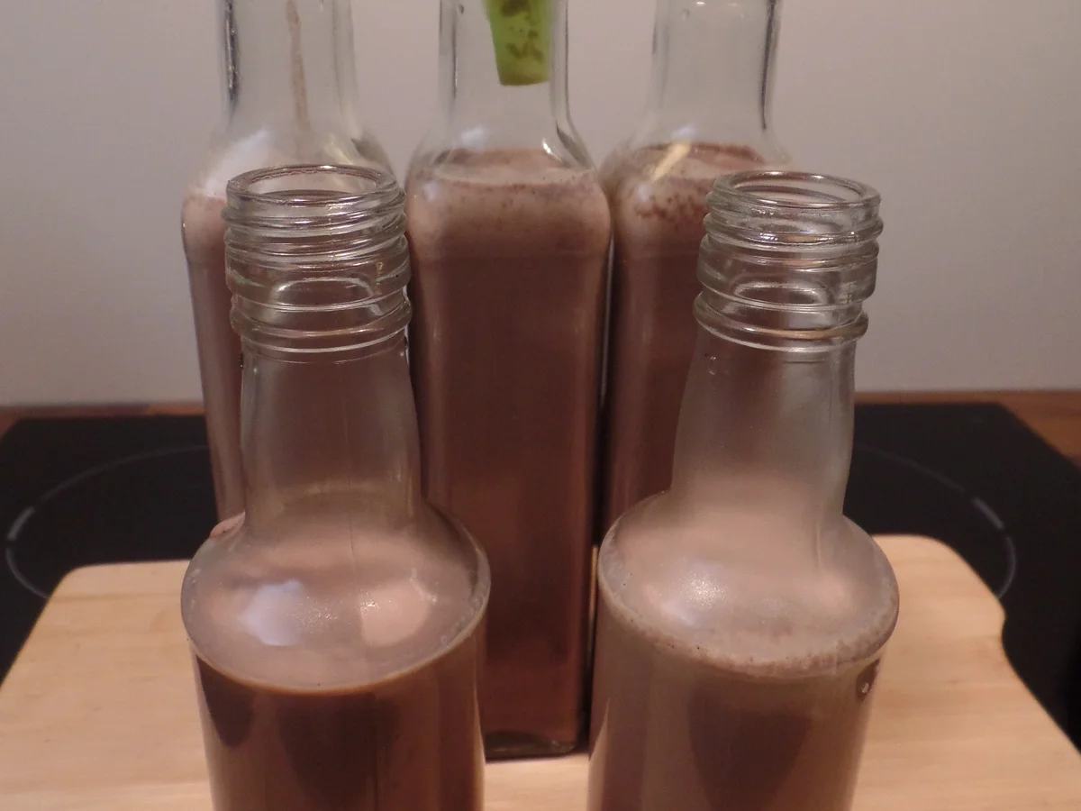 Rezept: Nuss-Nougat-Lebkuchen-Likör Bild Nr. 14975 Nuss-Nougat-Lebkuchen-Likör - Rezept - Bild Nr. 14975