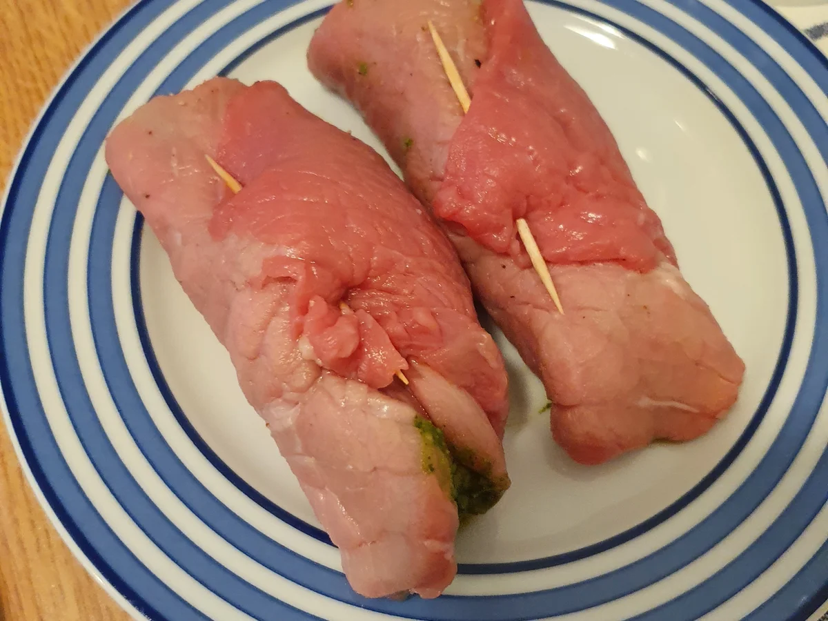 Kalbs-Involtini auf Feldsalat - Rezept - Bild Nr. 14969