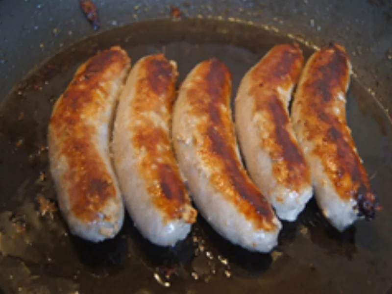 Rezept: Frische grobe Bratwurst mit tschechischen Kraut süß-sauer und Sellerie-Kartoffel-Stampf Bild Nr. 4 Frische grobe Bratwurst mit tschechischen Kraut süß-sauer und Sellerie-Kartoffel-Stampf - Rezept - Bild Nr. 4
