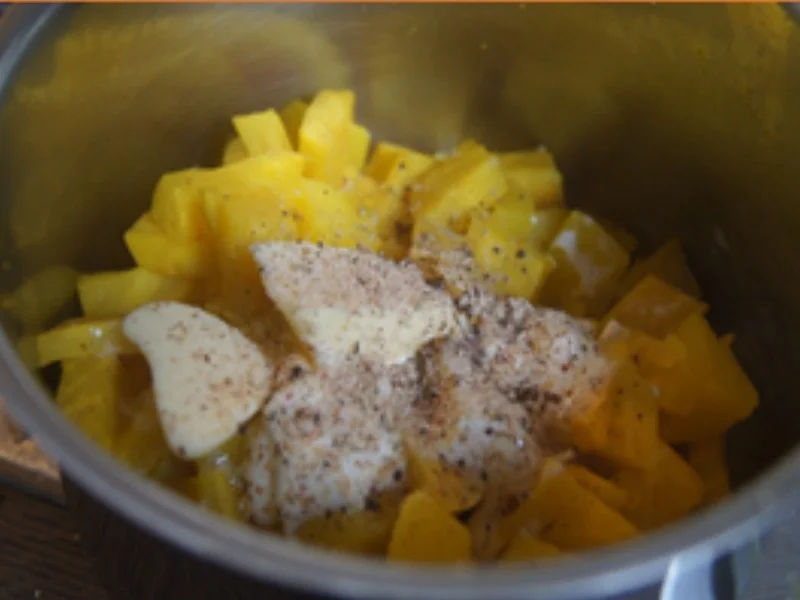 Rezept: Frische grobe Bratwurst mit tschechischen Kraut süß-sauer und Sellerie-Kartoffel-Stampf Bild Nr. 8 Frische grobe Bratwurst mit tschechischen Kraut süß-sauer und Sellerie-Kartoffel-Stampf - Rezept - Bild Nr. 8