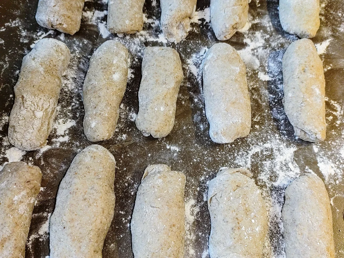 Schusterjungen aus Sauerteig - Rezept - Bild Nr. 14981