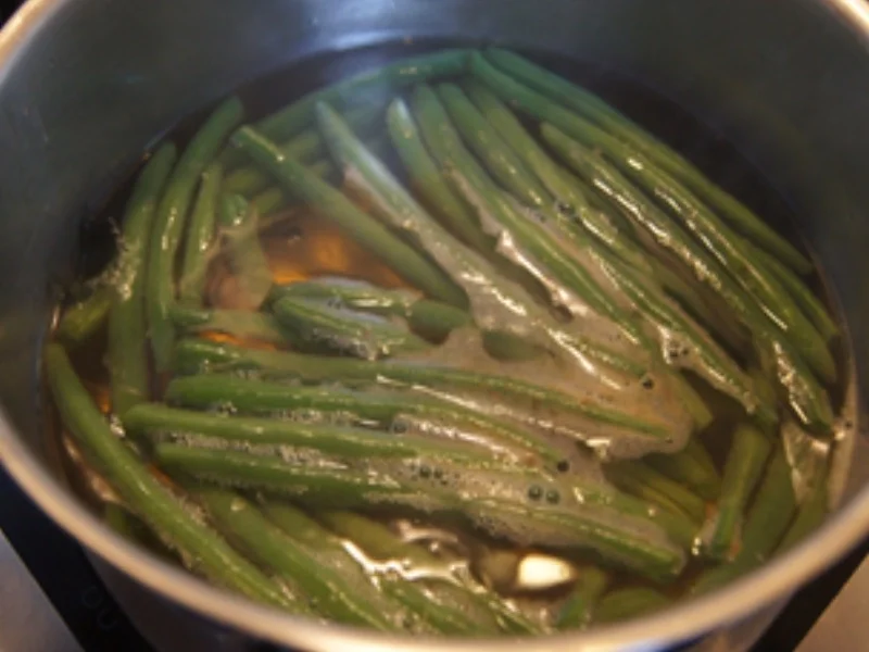 Eichsfelder Schwartenwurst mit Bobby-Bohnen und Kartoffelstampf - Rezept - Bild Nr. 7