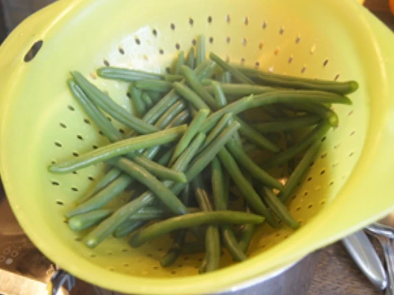 Eichsfelder Schwartenwurst mit Bobby-Bohnen und Kartoffelstampf - Rezept - Bild Nr. 8