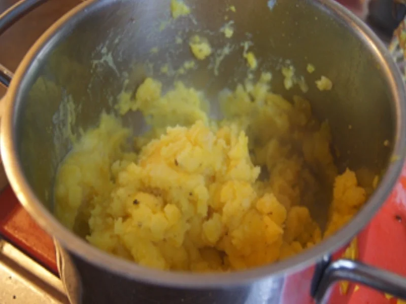 Eichsfelder Schwartenwurst mit Bobby-Bohnen und Kartoffelstampf - Rezept - Bild Nr. 13