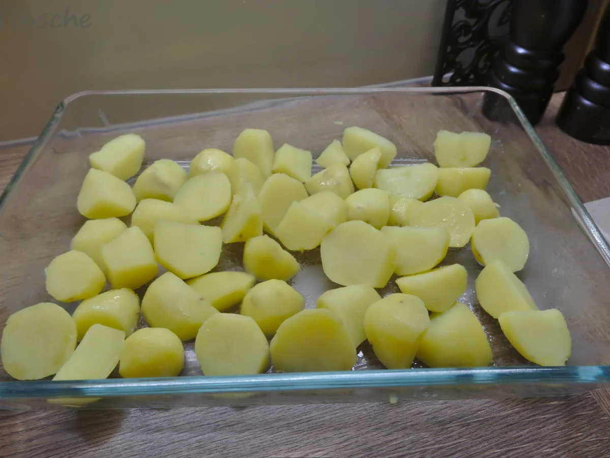 Rezept: Blumenkohl-Brokkoli-Auflauf mit Hähnchen & Kartoffeln Bild Nr. 2 Blumenkohl-Brokkoli-Auflauf mit Hähnchen & Kartoffeln - Rezept - Bild Nr. 2